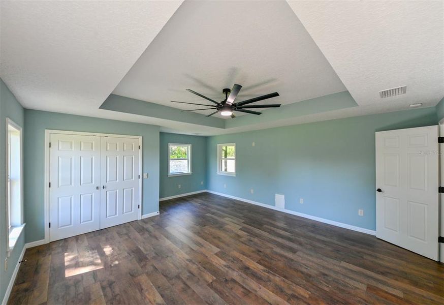 Spacious, unfurnished interior of a new home in , Lecanto (Image 19).