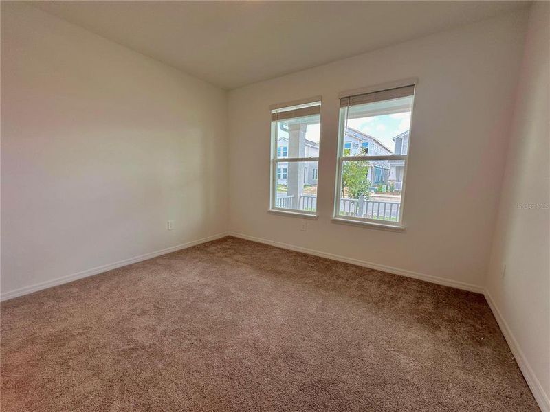 Spacious, unfurnished interior of a new home in , Winter Garden (Image 10).