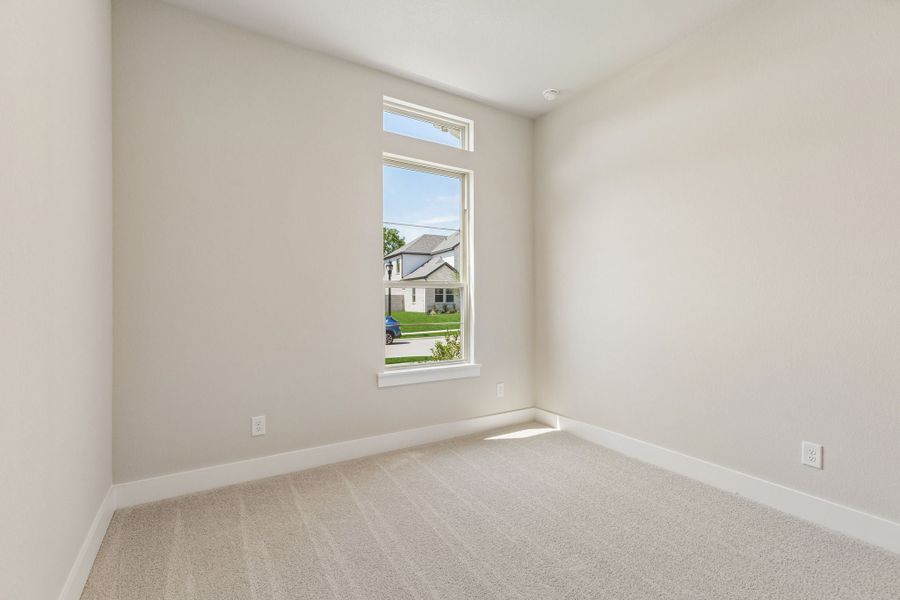 Spacious, unfurnished interior of a new home in Painted Tree Lakeside, McKinney (Image 28).