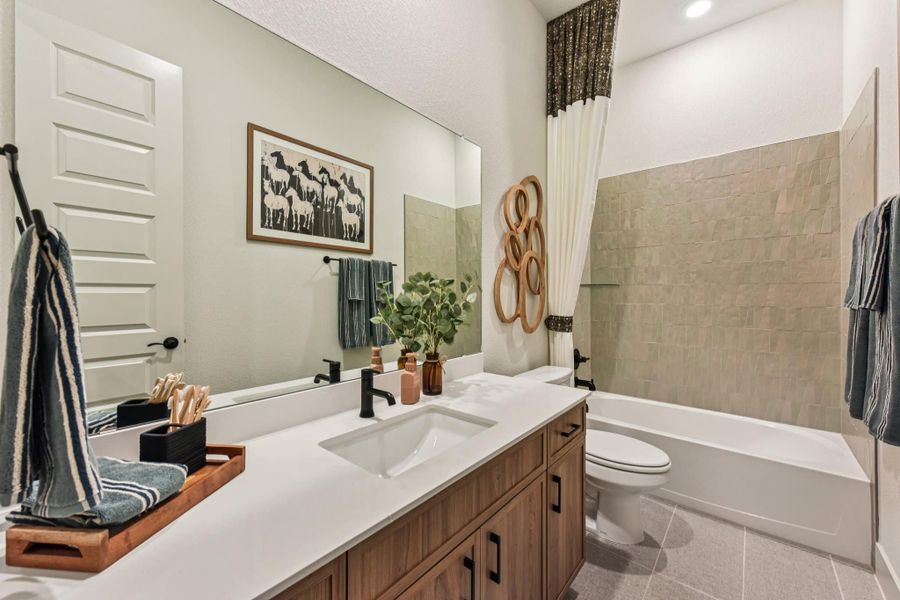 Representative furnished interior of a home built from the Sicily – 60′ Lot by Chesmar Homes in Lakes of Cane Island, Katy (Image 13).