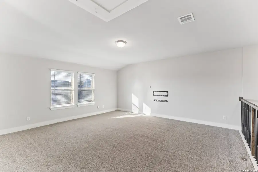 Spacious, unfurnished interior of a new home in Autry Pond, San Antonio (Image 22).