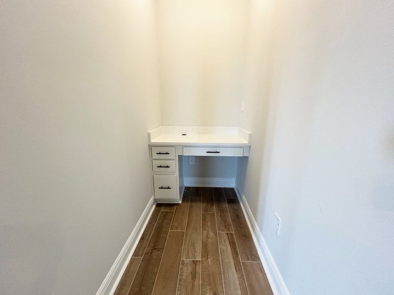 Spacious, unfurnished interior of a new home in The Bluffs at Lafayette, Freeport (Image 12).