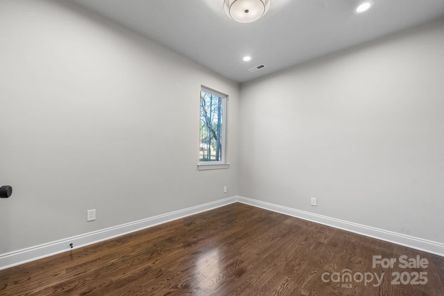 Spacious, unfurnished interior of a new home in , Granite Falls (Image 22).