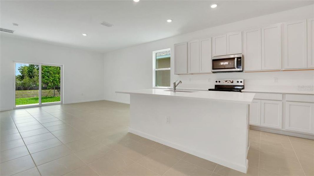 Furnished interior view inside a new home in Annabelle Estates, Lake Wales (Image 9).