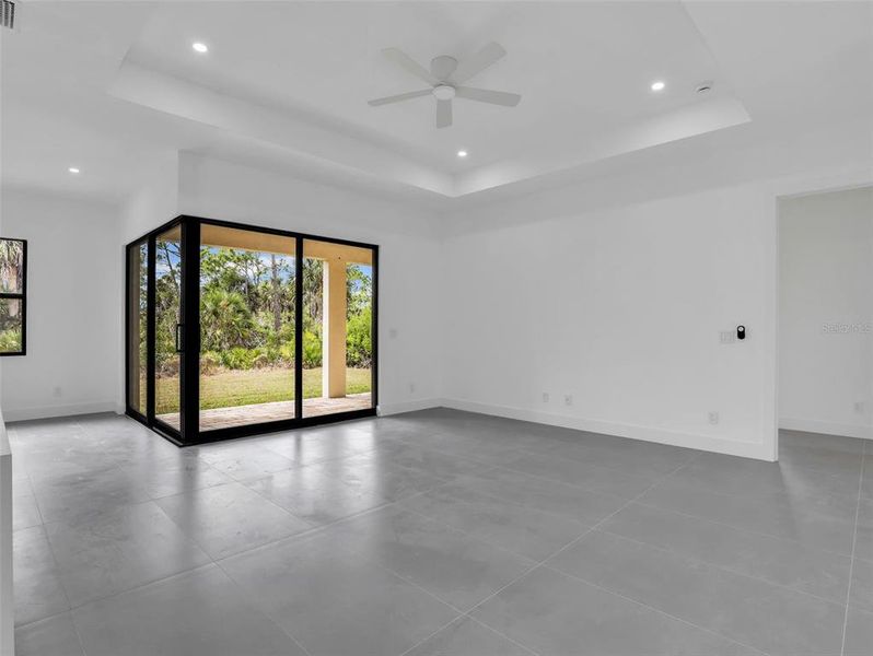 Spacious, unfurnished interior of a new home in , Port Charlotte (Image 22).