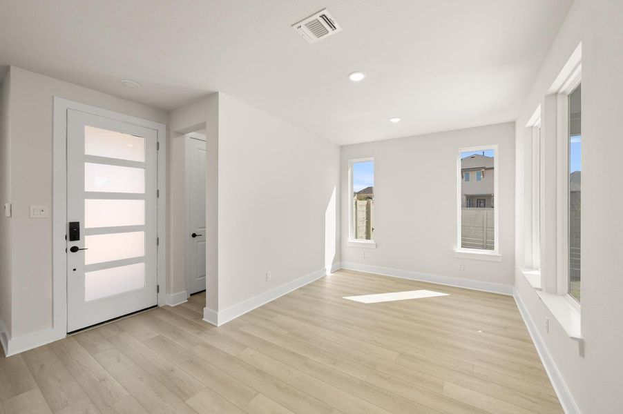 Spacious, unfurnished interior of a new home in The Retreat at Harvest, Argyle (Image 23). Spacious, unfurnished interior of a new home in The Retreat at Harvest, Argyle (Image 23).