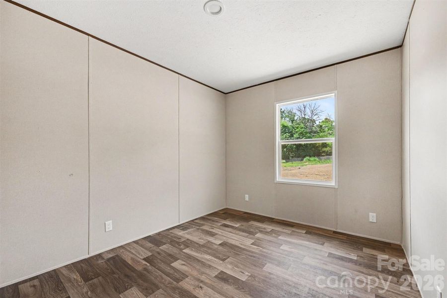 Spacious, unfurnished interior of a new home in , Davidson (Image 8).