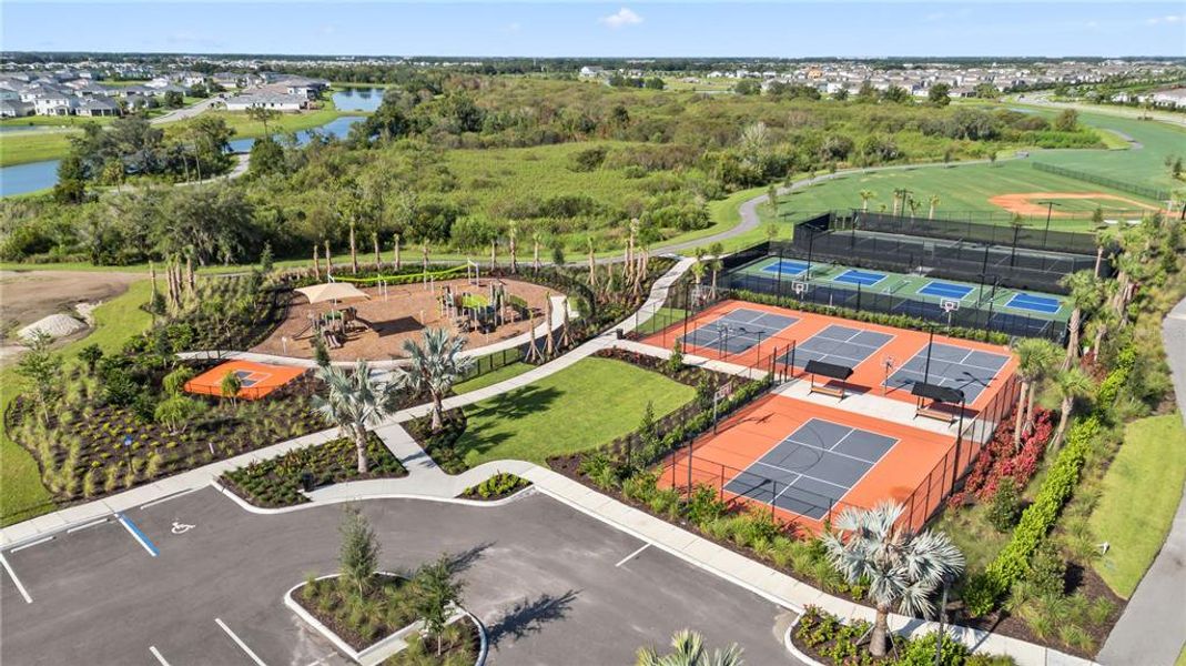 Community amenities in Star Farms at Lakewood Ranch, Bradenton (Image 26).