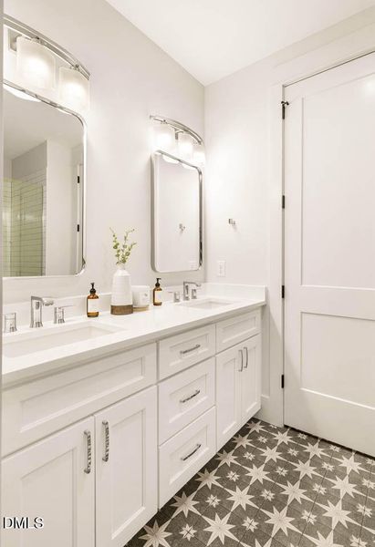 2044355995524827465-72