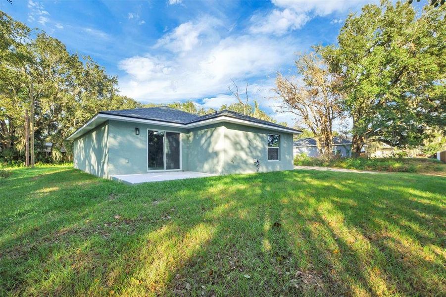 Exterior details and patio area of a home in , Lakeland (Image 3).