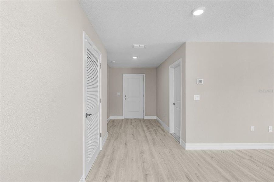Spacious, unfurnished interior of a new home in , North Port (Image 12).