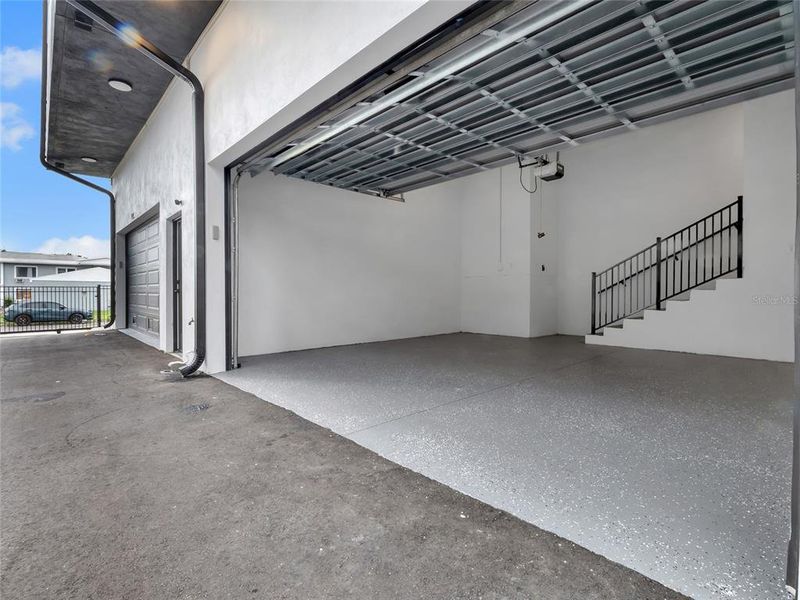 Spacious, unfurnished interior of a new home in , St. Petersburg (Image 23).