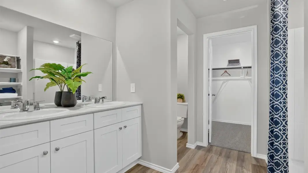 Furnished interior view inside a new home in Dry Creek, Bridgeport (Image 25).