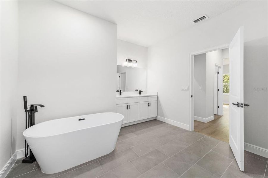 Furnished interior view inside a new home in , Citrus Springs (Image 9).