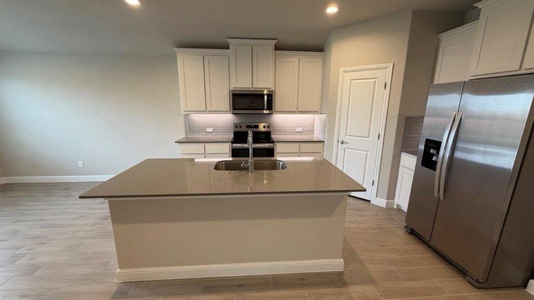 Furnished interior view inside a new home in Shannon Creek, Burleson (Image 8).