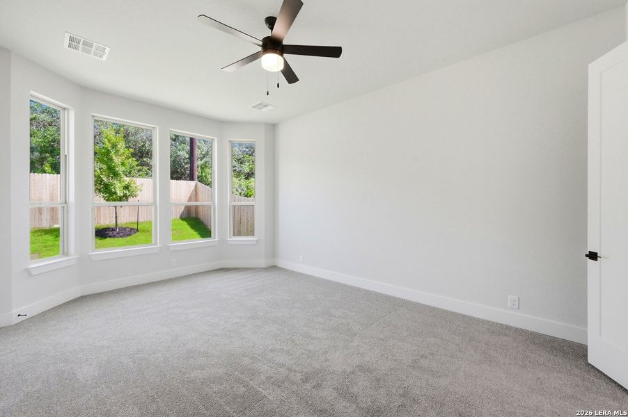 Spacious, unfurnished interior of a new home in Davis Ranch, San Antonio (Image 6). Spacious, unfurnished interior of a new home in Davis Ranch, San Antonio (Image 6).