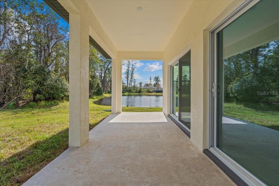 Exterior details and patio area of a home in , Deltona (Image 3).