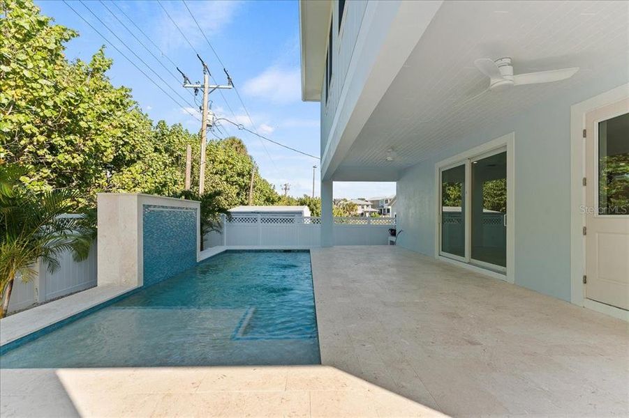 Exterior details and patio area of a home in , Boca Grande (Image 35).
