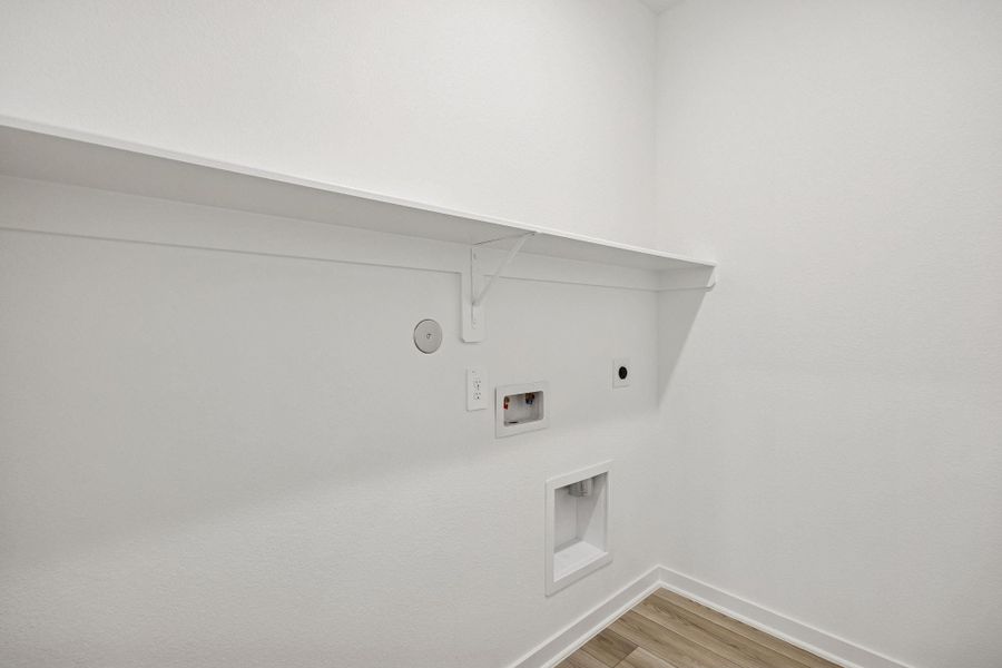 Spacious, unfurnished interior of a new home in Montgomery Bend, Montgomery (Image 23).