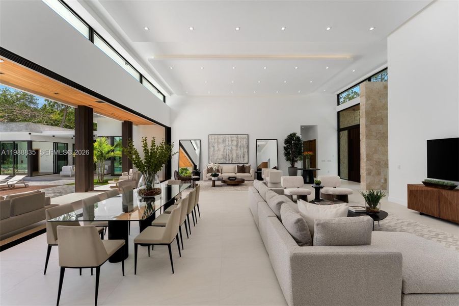 Community amenities in , Miami (Image 37).