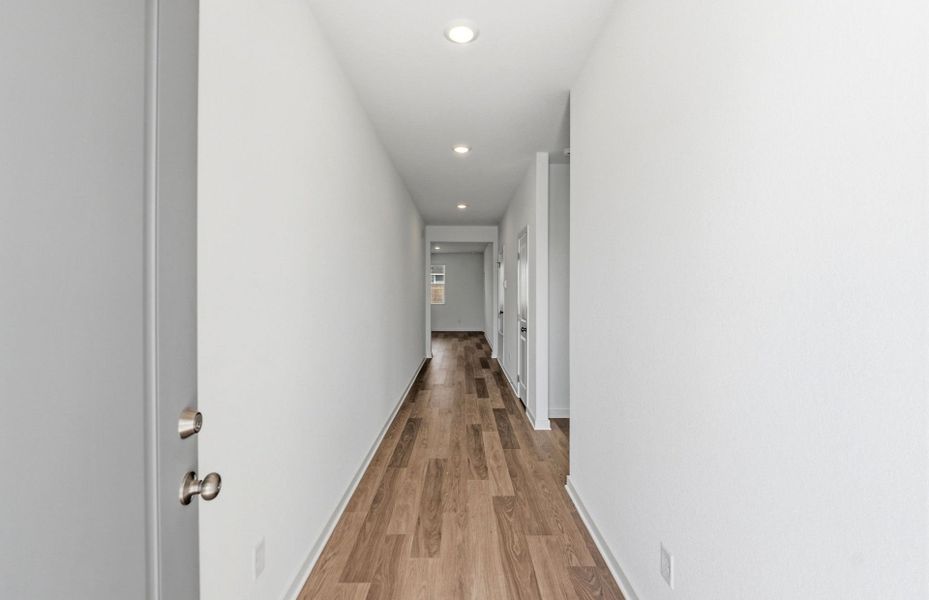 Spacious, unfurnished interior of a new home in Alto, San Marcos (Image 22).
