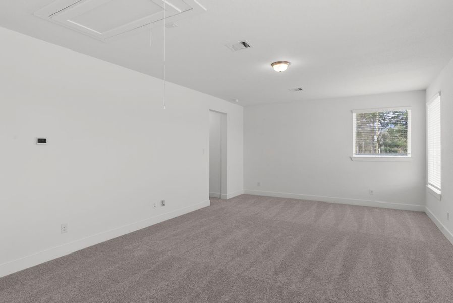 Spacious, unfurnished interior of a new home in The Trails, New Caney (Image 29).