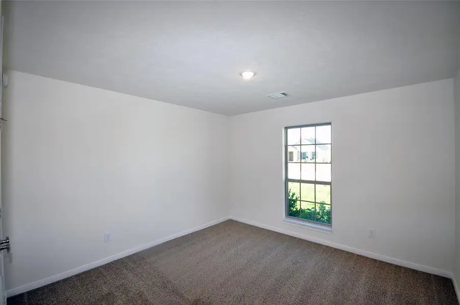 Spacious, unfurnished interior of a new home in Pedregal, League City (Image 30).