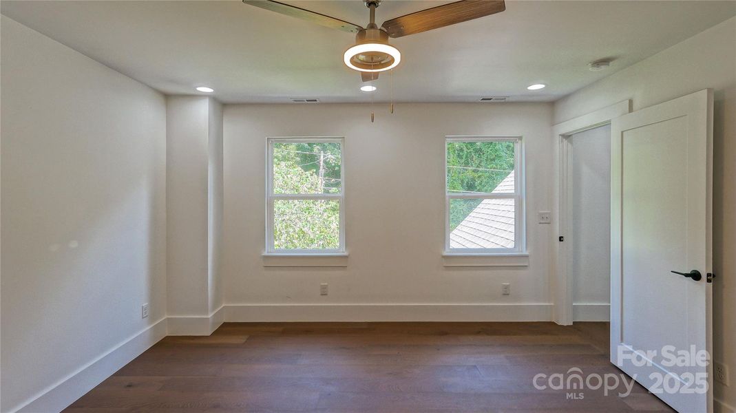 Spacious, unfurnished interior of a new home in , Charlotte (Image 17).