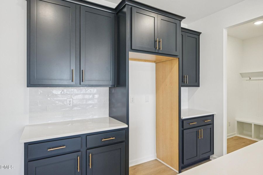 19-web-or-mls-Ken Dr-S2402-019