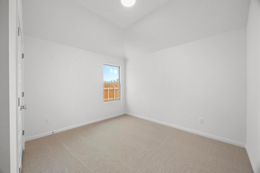 Spacious, unfurnished interior of a new home in Trinity Ranch, Elgin (Image 17).