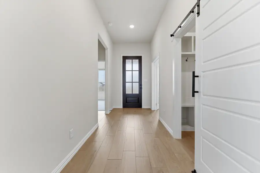 Spacious, unfurnished interior of a new home in Fairview Meadows, New Fairview (Image 11).