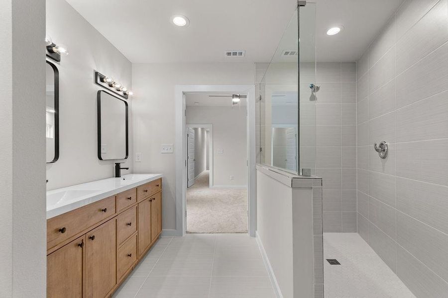 Furnished interior view inside a new home in , Dallas (Image 32).