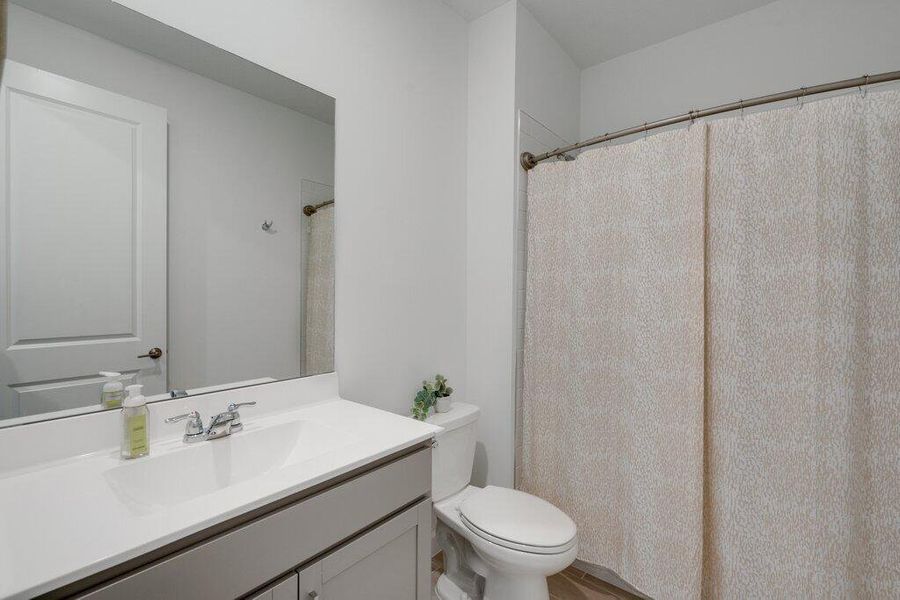 Bathroom.jpg-SMALL Bathroom.jpg-SMALL