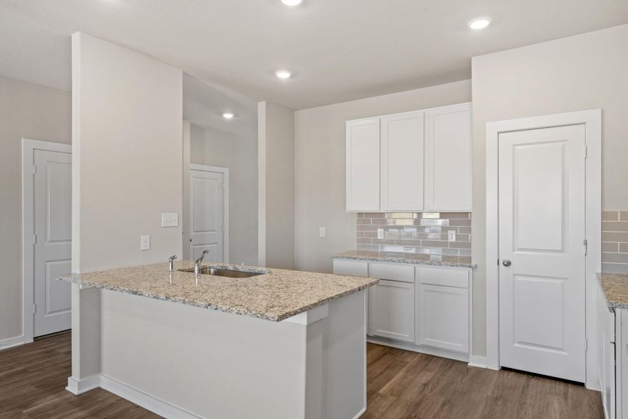 Furnished interior view inside a new home in Arabella on the Prairie 60', Richmond (Image 10).