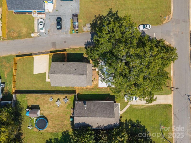 Image 29 of a home in .