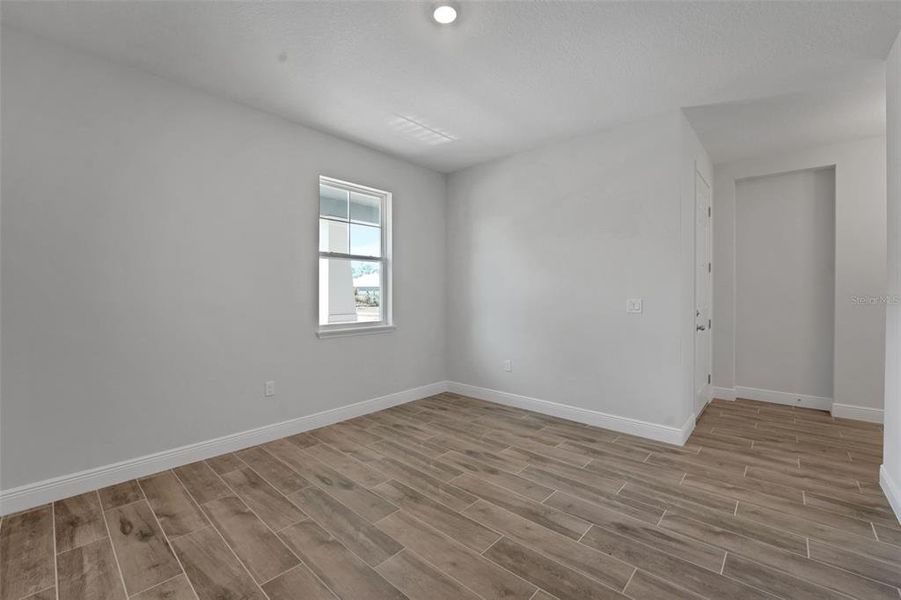 Spacious, unfurnished interior of a new home in Palms at Windermere, Windermere (Image 49).