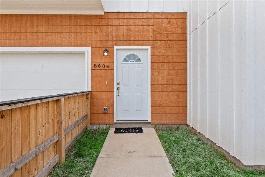 Exterior details and patio area of a home in , Houston (Image 4).