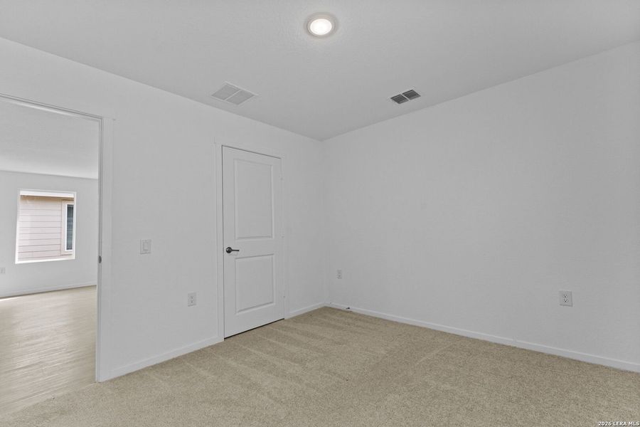 Spacious, unfurnished interior of a new home in Somerset Meadows, San Antonio (Image 25). Spacious, unfurnished interior of a new home in Somerset Meadows, San Antonio (Image 25).