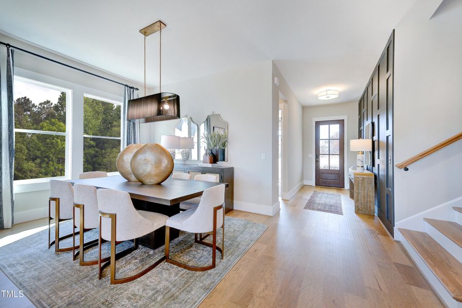 PJD5-0048-00_Horizon_Dining Room-1