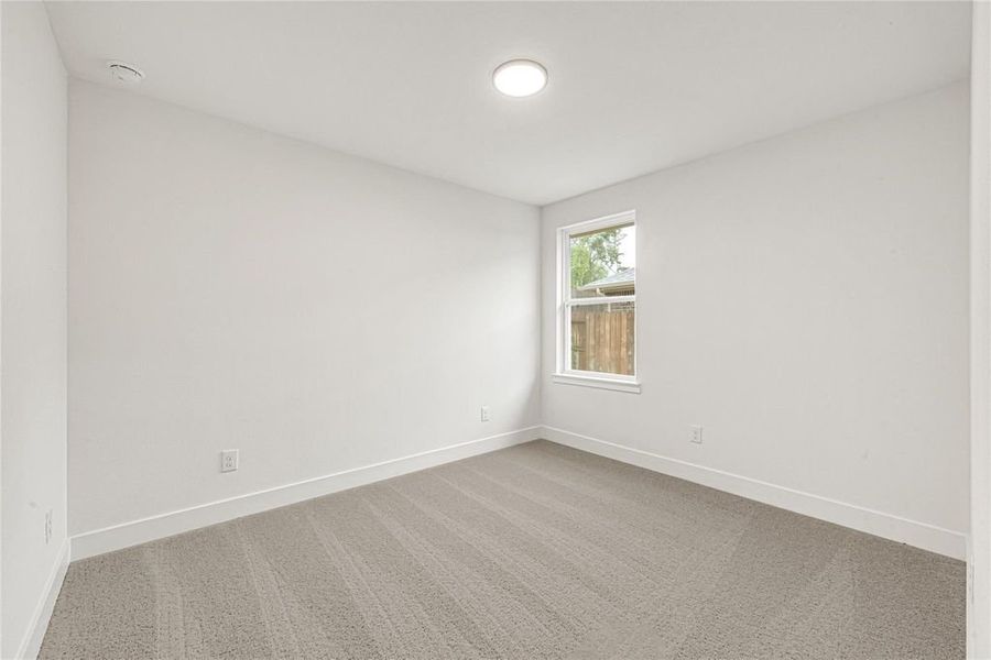 Spacious, unfurnished interior of a new home in Bayou Maison, Dickinson (Image 18).
