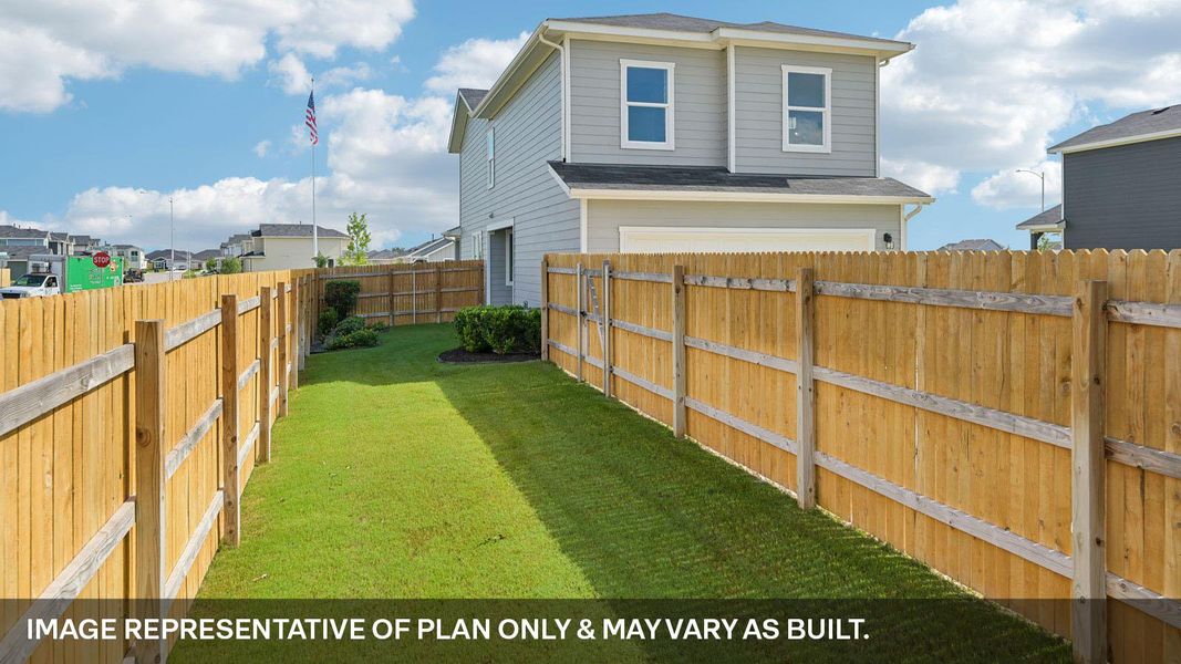 Exterior details and patio area of a home in Valverde, Bastrop (Image 3).