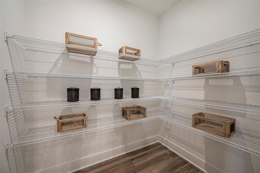 Spacious, unfurnished interior of a new home in Wellen Park, Venice (Image 24).