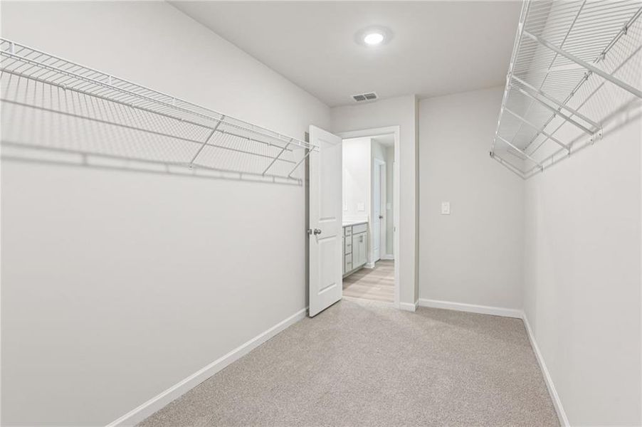 Spacious, unfurnished interior of a new home in The Oaks at Dawson, Dawsonville (Image 26).