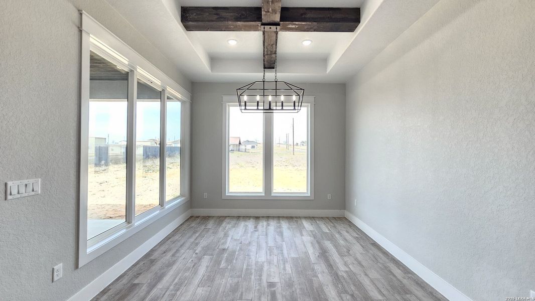 Spacious, unfurnished interior of a new home in , La Vernia (Image 29).