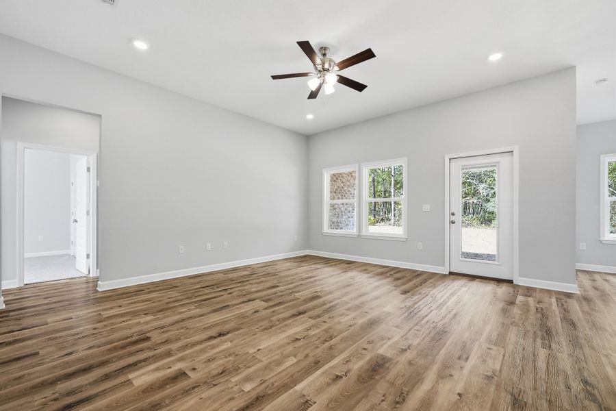 Spacious, unfurnished interior of a new home in Southern Charm, Crestview (Image 20).