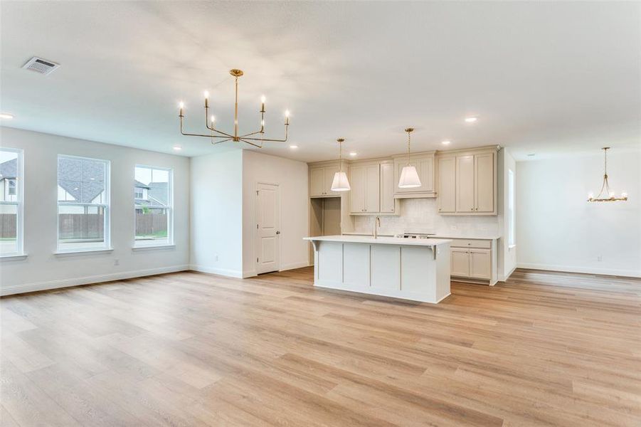 Spacious, unfurnished interior of a new home in Reserves at Trinity, Willow Park (Image 9). Spacious, unfurnished interior of a new home in Reserves at Trinity, Willow Park (Image 9).