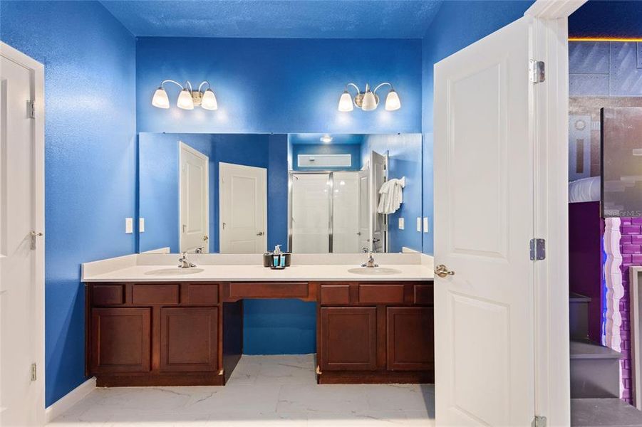 Furnished interior view inside a new home in , Kissimmee (Image 40).