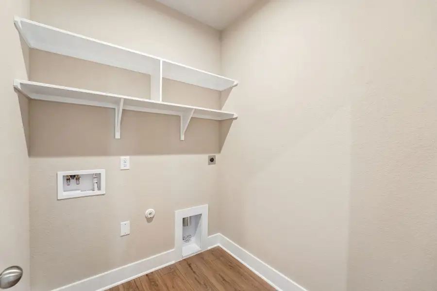 Spacious, unfurnished interior of a new home in Hartrick Ranch, Temple (Image 9). Spacious, unfurnished interior of a new home in Hartrick Ranch, Temple (Image 9).