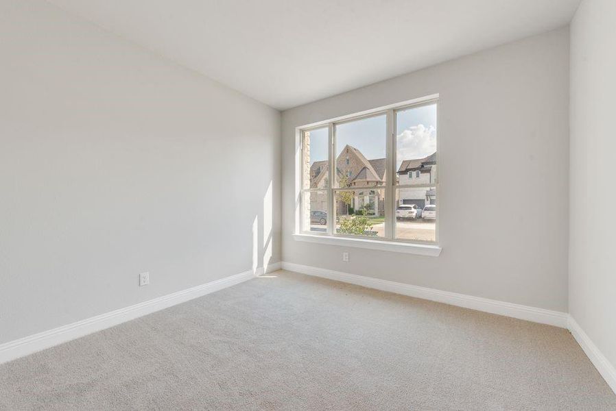 Spacious, unfurnished interior of a new home in Lake Forest, McKinney (Image 22).