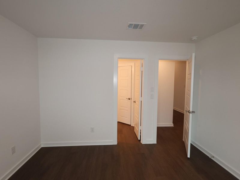 Spacious, unfurnished interior of a new home in Summerview, Fulshear (Image 30).